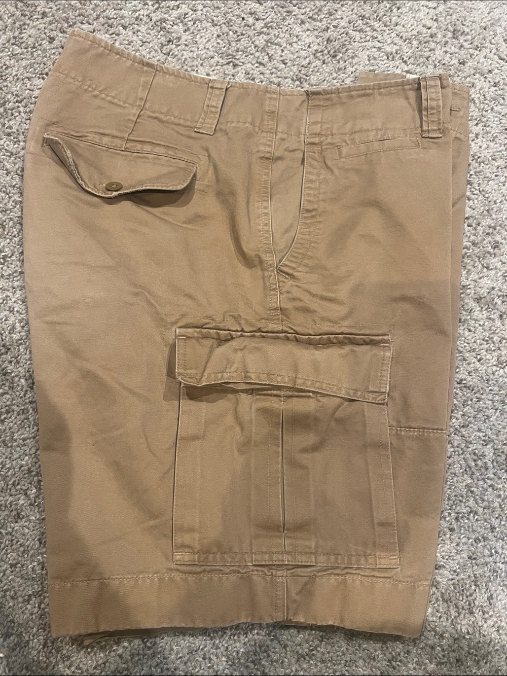 GAP Men's Tan Cargo Shorts with Utility Pockets